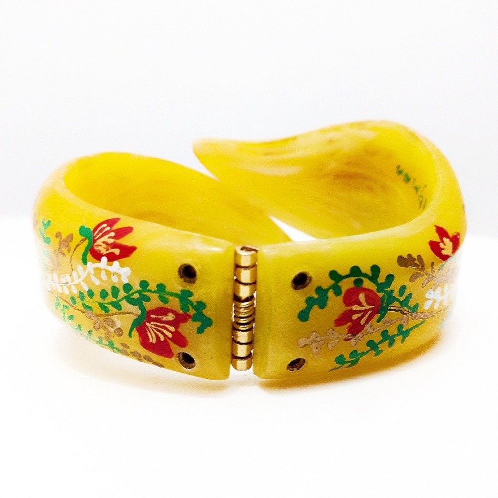 Vintage Hand-Painted & Signed Lucite Clamper Bracelet - Picture 6 of 8